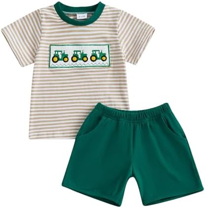 Tractor-themed toddler boys short set with breathable fabric