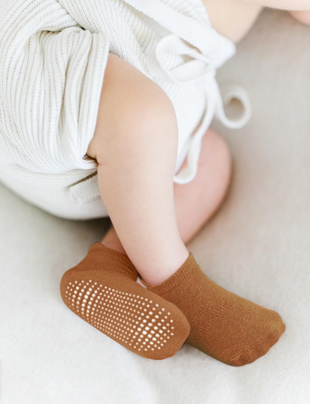ZURLEFY Newborn Baby Hat Socks Mittens Set